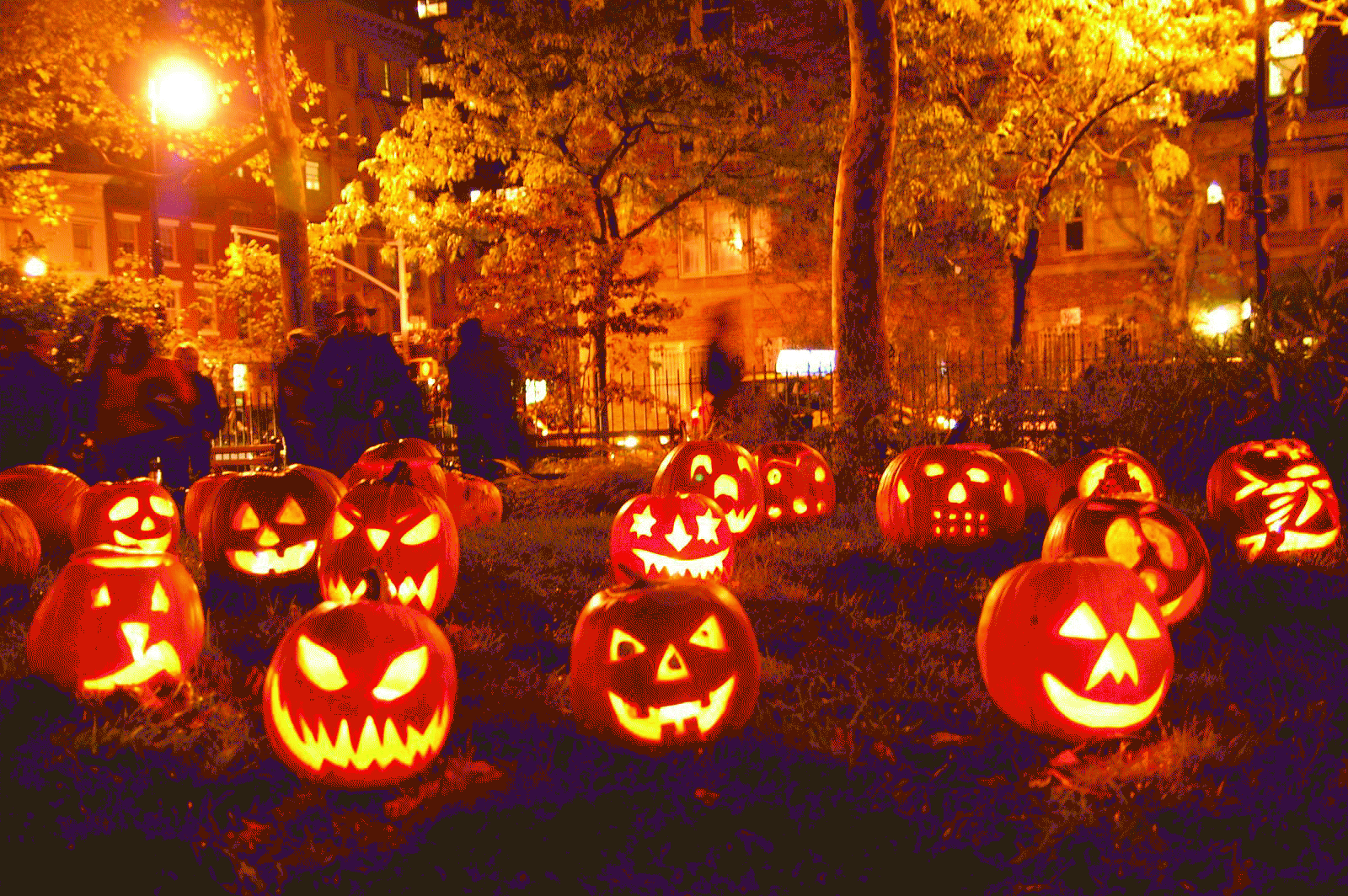 Halloween Movie Night + COSTUME COMPETITION: Zombieland Halloween Movie Night + COSTUME COMPETITION: Zombieland
